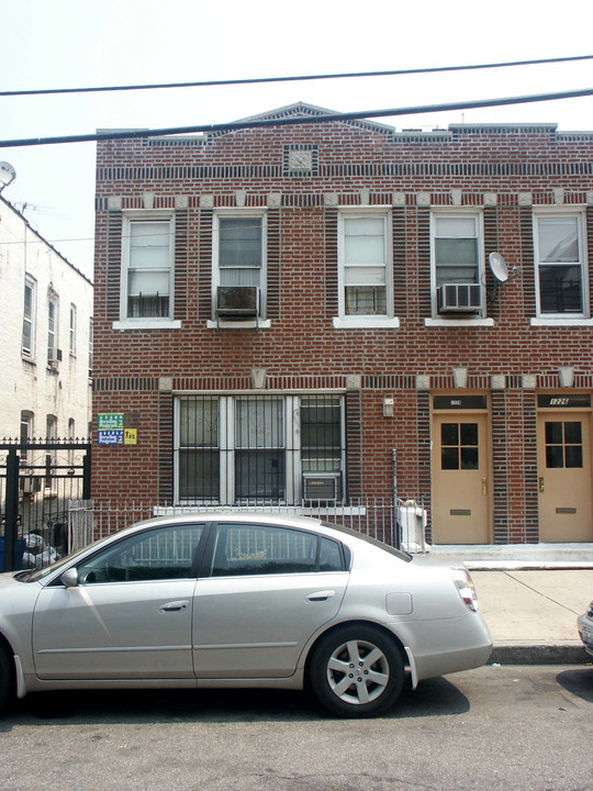 1228 Commonwealth Ave in Bronx, NY - Building Photo