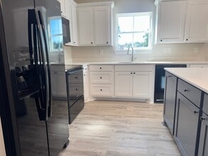 391 May St, Unit A in Ball, LA - Building Photo - Building Photo