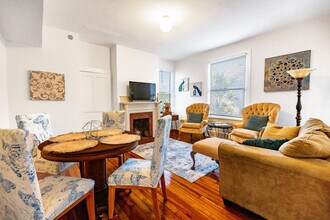 205 SE 7th St in Gainesville, FL - Foto de edificio - Building Photo