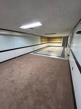 25921 Yeoman Dr in Westlake, OH - Foto de edificio - Building Photo