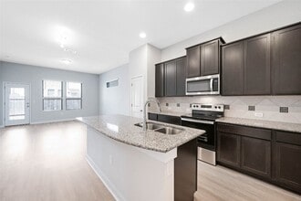 15008 Forum Ave in Pflugerville, TX - Building Photo - Building Photo