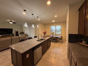 2643 E Lake Pointe Dr in Kissimmee, FL - Building Photo - Building Photo