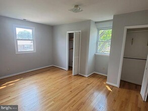 7828 Bodkin View Dr in Pasadena, MD - Building Photo - Building Photo