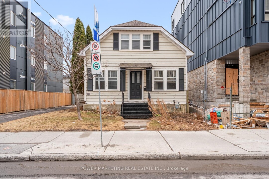 12 McArthur Ave. in Ottawa, ON - Building Photo