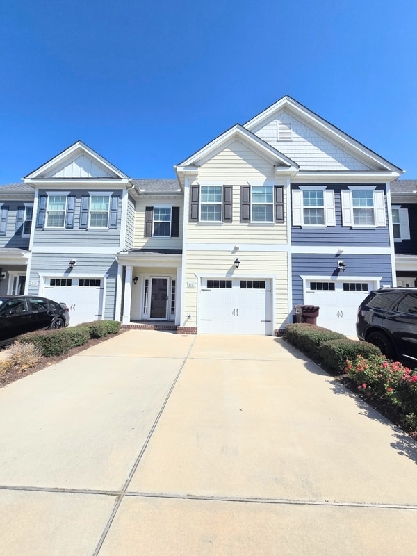 property at 5237 Lombard St