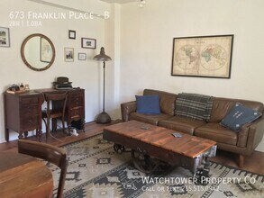 673 Franklin Pl in Philadelphia, PA - Building Photo - Building Photo