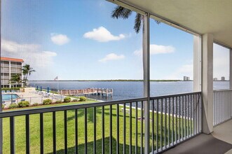 100 Paradise Harbour Blvd in North Palm Beach, FL - Building Photo - Building Photo
