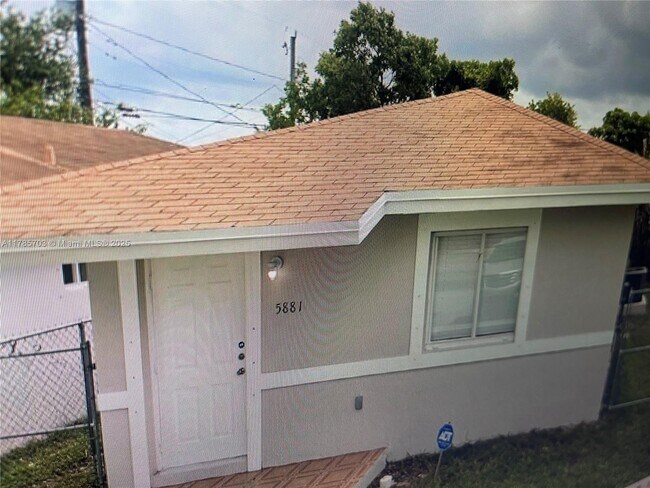 5881 NW 32nd Ave-Unit -05881 in Miami, FL - Building Photo - Building Photo