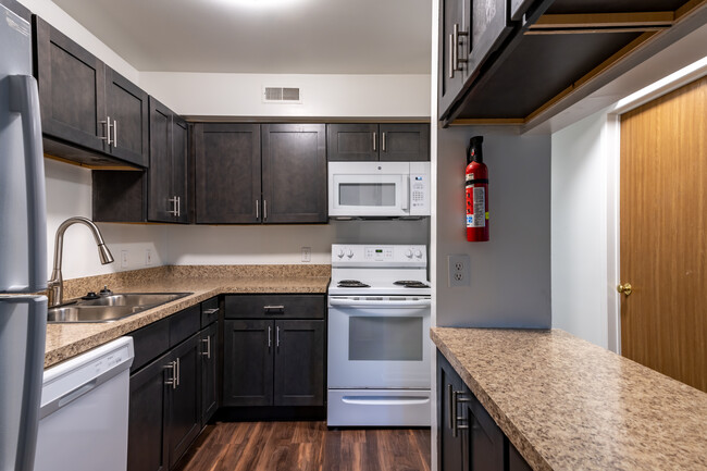 Apple Valley Apartments in Romeo, MI - Building Photo - Interior Photo