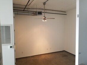 1122 Jackson St, Unit 911 in Dallas, TX - Building Photo - Building Photo