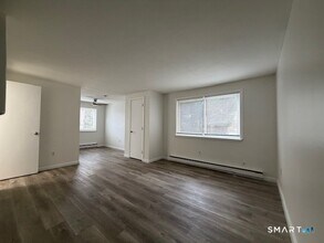 252 Blakeslee St in Bristol, CT - Building Photo - Building Photo