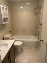 7651 Bles Ave, Unit B in Baton Rouge, LA - Foto de edificio - Building Photo
