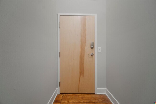 22 E Broad St in Richmond, VA - Building Photo - Building Photo
