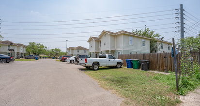 Avondale in San Antonio, TX - Building Photo - Building Photo