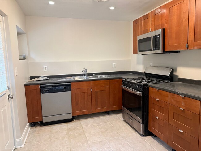 2212 Adams Dr NW-Unit -2045 LaDawn Ln NW in Atlanta, GA - Building Photo - Building Photo