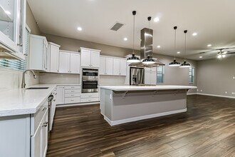 16020 W Cameron Dr in Surprise, AZ - Building Photo - Building Photo