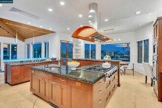 1121 Eagle Nest Ct in Danville, CA - Building Photo - Building Photo
