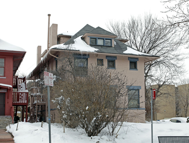 1165 Corona St in Denver, CO - Foto de edificio - Building Photo