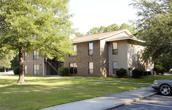 Shannon Park Apartments in Goose Creek, SC - Foto de edificio - Building Photo