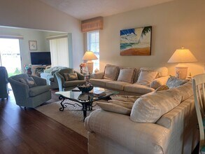 705 Harrington Lake Dr S in Venice, FL - Building Photo - Building Photo