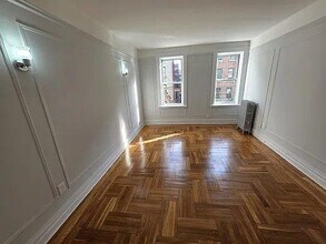 233 W 233rd St in Bronx, NY - Building Photo - Building Photo