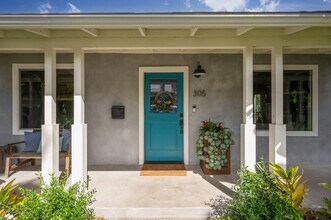 305 Neptune Ave in Encinitas, CA - Building Photo - Building Photo