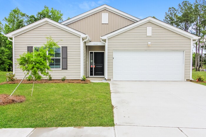 7567 Tender Heart Cir in Belville, NC - Building Photo