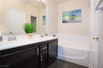 1504 Truett St in Las Vegas, NV - Building Photo - Building Photo