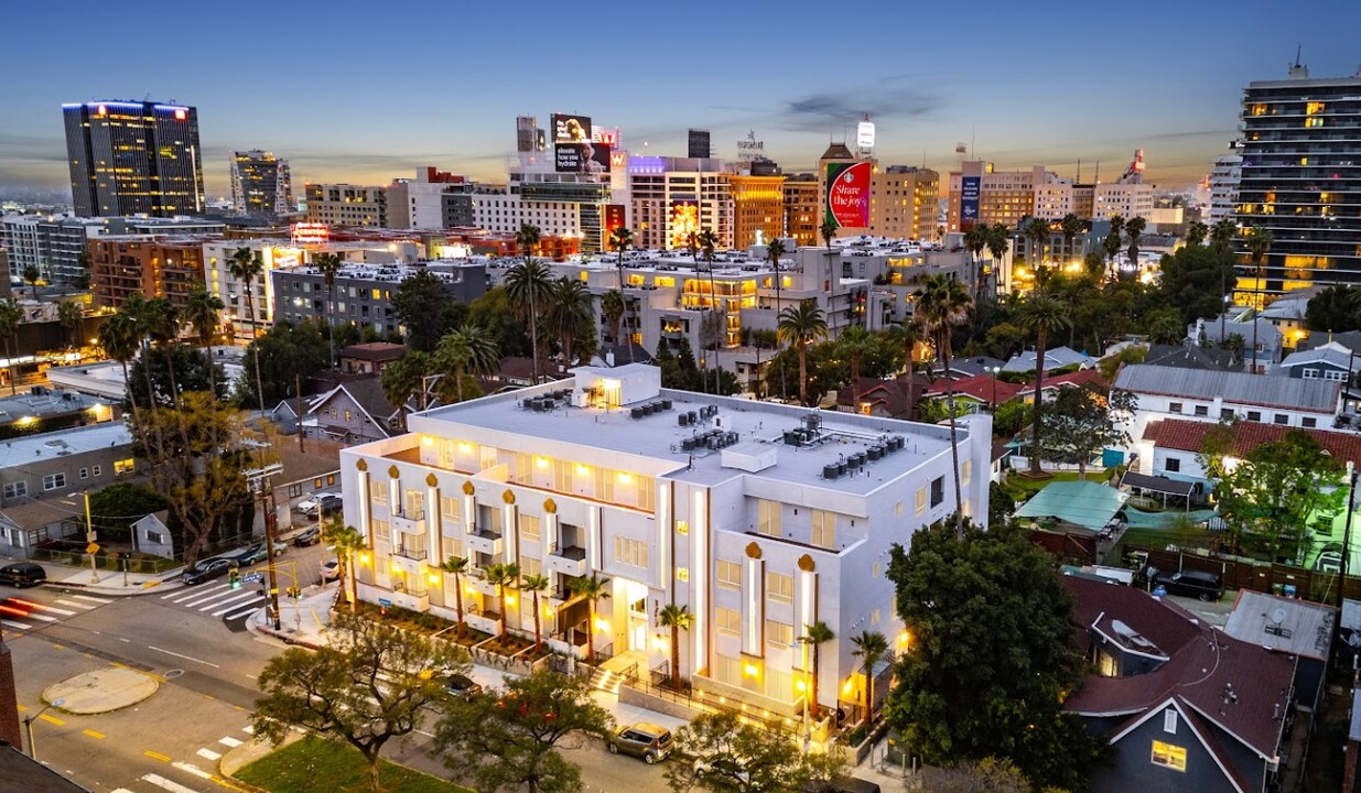 Sophia Hollywood in Los Angeles, CA - Building Photo