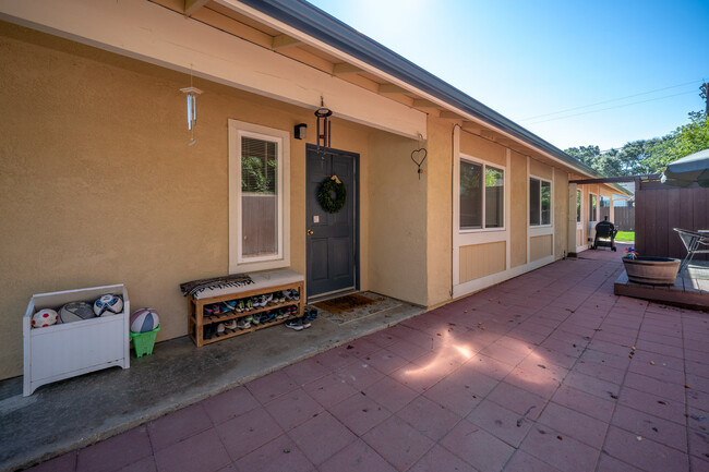 22263 I Street in Santa Margarita, CA - Building Photo - Building Photo