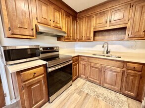 530 Louisa St in Norfolk, VA - Foto de edificio - Building Photo