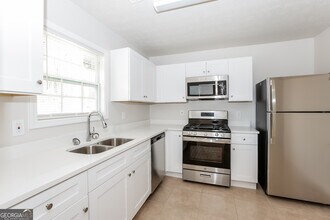 7000 Merrywood Dr in Fairburn, GA - Building Photo - Building Photo