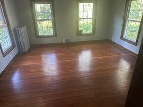 12 Grand St, Unit 2nd floor in Westfield, MA - Building Photo - Building Photo