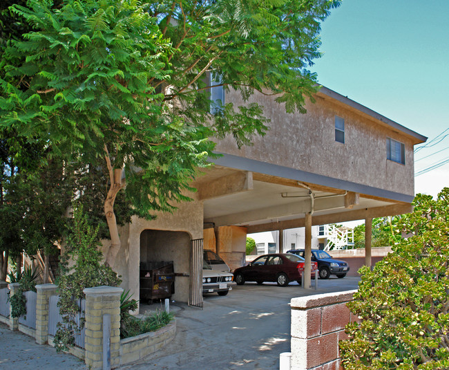 3872 Huron Ave in Culver City, CA - Building Photo - Building Photo