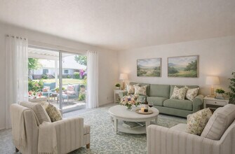 Castle Vista Senior Duplex Community in Atwater, CA - Foto de edificio - Building Photo