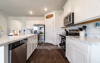 5594 Hollow Birch Dr in Jacksonville, FL - Building Photo - Building Photo