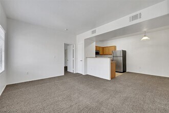 2041 Hussium Hills St in Las Vegas, NV - Building Photo - Building Photo