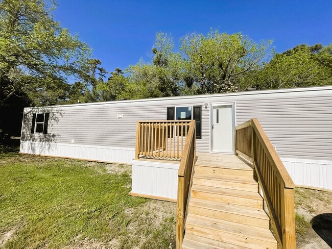 1200 N 20th St in Morehead City, NC - Building Photo - Building Photo