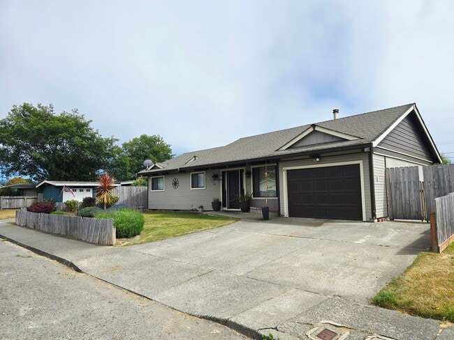 property at 1238 Fernwood Dr