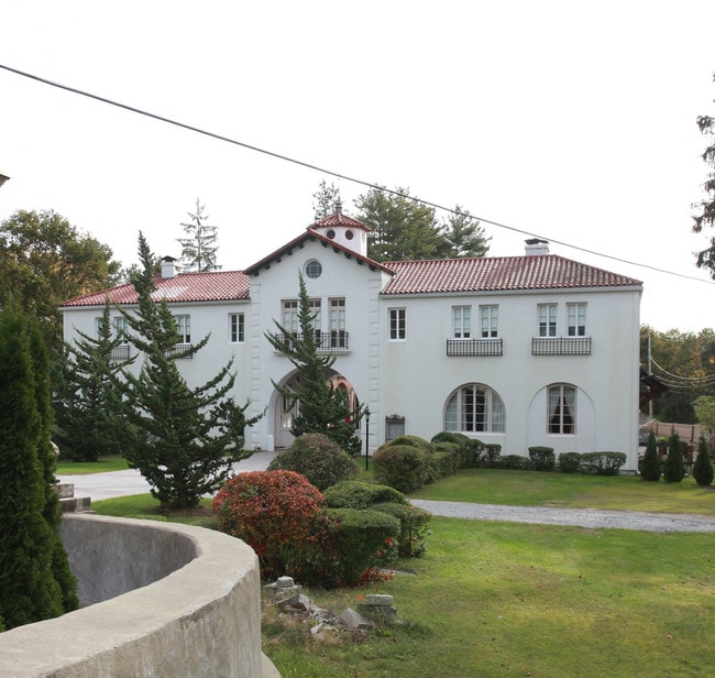 4590 Rt-9n in Diamond Point, NY - Building Photo - Building Photo