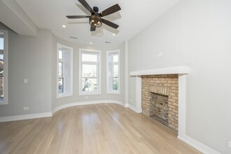 1541 N Washtenaw Ave in Chicago, IL - Building Photo - Building Photo
