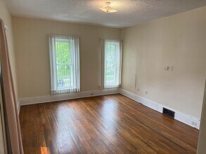 230 Hudson St in Eau Claire, WI - Foto de edificio - Building Photo