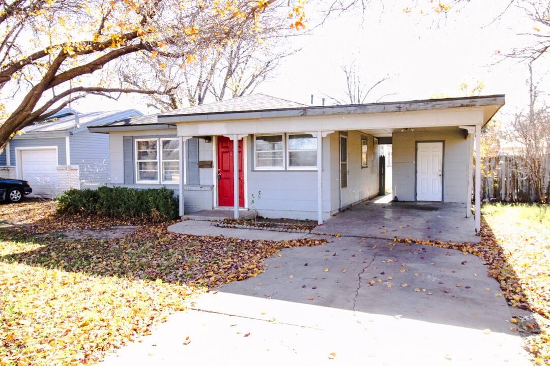 5434 8th St in Lubbock, TX - Building Photo