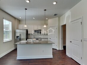 27195 St Andrews Ave in Wesley Chapel, FL - Building Photo - Building Photo