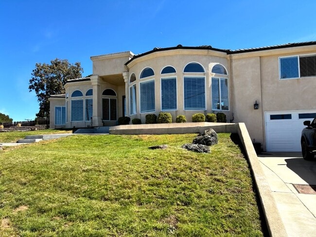 830 N 6th St in Grover Beach, CA - Building Photo - Building Photo