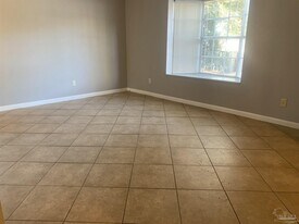 811 Massachusetts Ave in Pensacola, FL - Building Photo