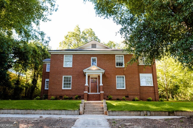 property at 111 E Screven St