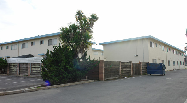 Fairway Apartments in Salinas, CA - Building Photo - Building Photo