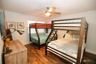 104 Cove E in Horseshoe Bay, TX - Building Photo - Building Photo