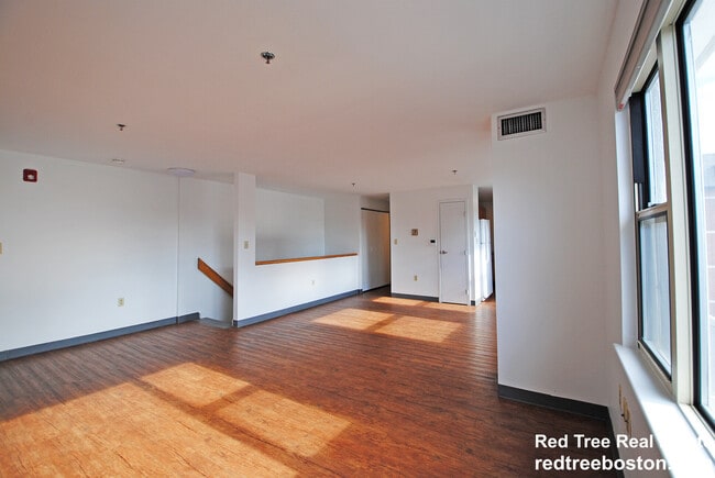 5 Pine St in Boston, MA - Building Photo - Building Photo